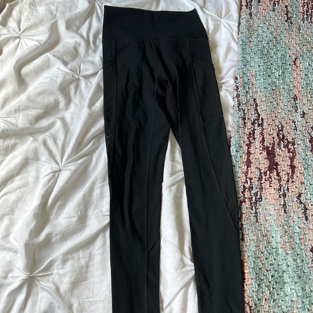 Black Mesh Offline Leggings, Size Medium
